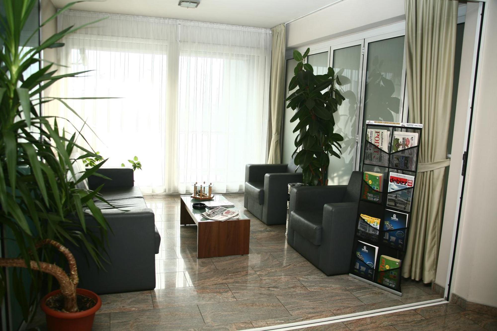 Euro House Hotel Baia Mare Exterior foto